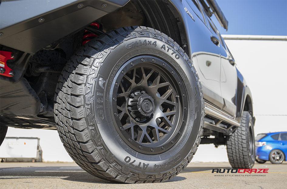 TOYOTA HILUX N80 4WD CHAOS SATIN BLACK